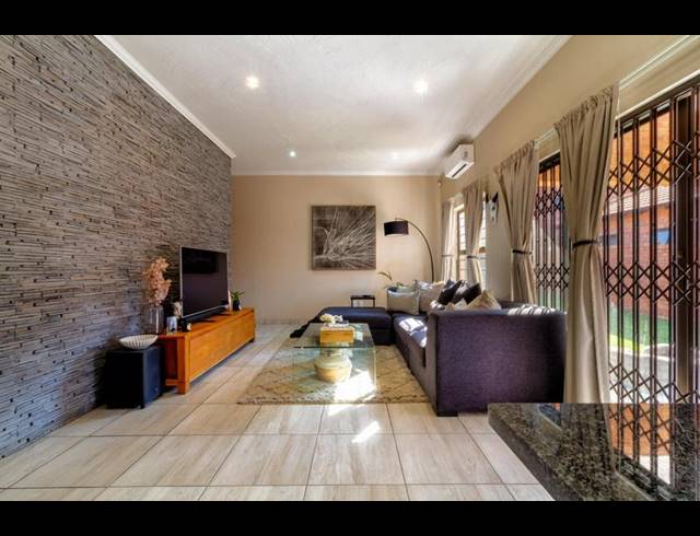 3 BEDROOM PROPERTY TO RENT IN NORTH RIDING